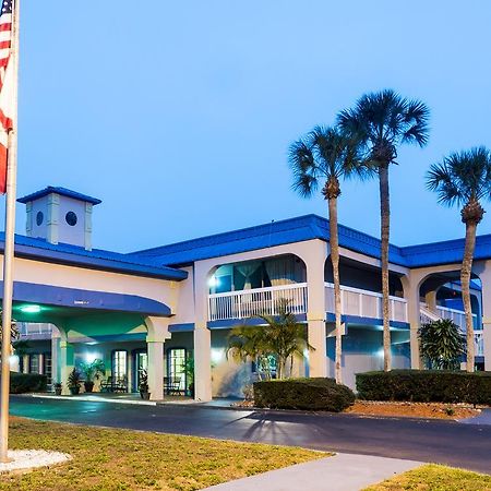 Quality Inn Tampa Lake Magdalene Zewnętrze zdjęcie