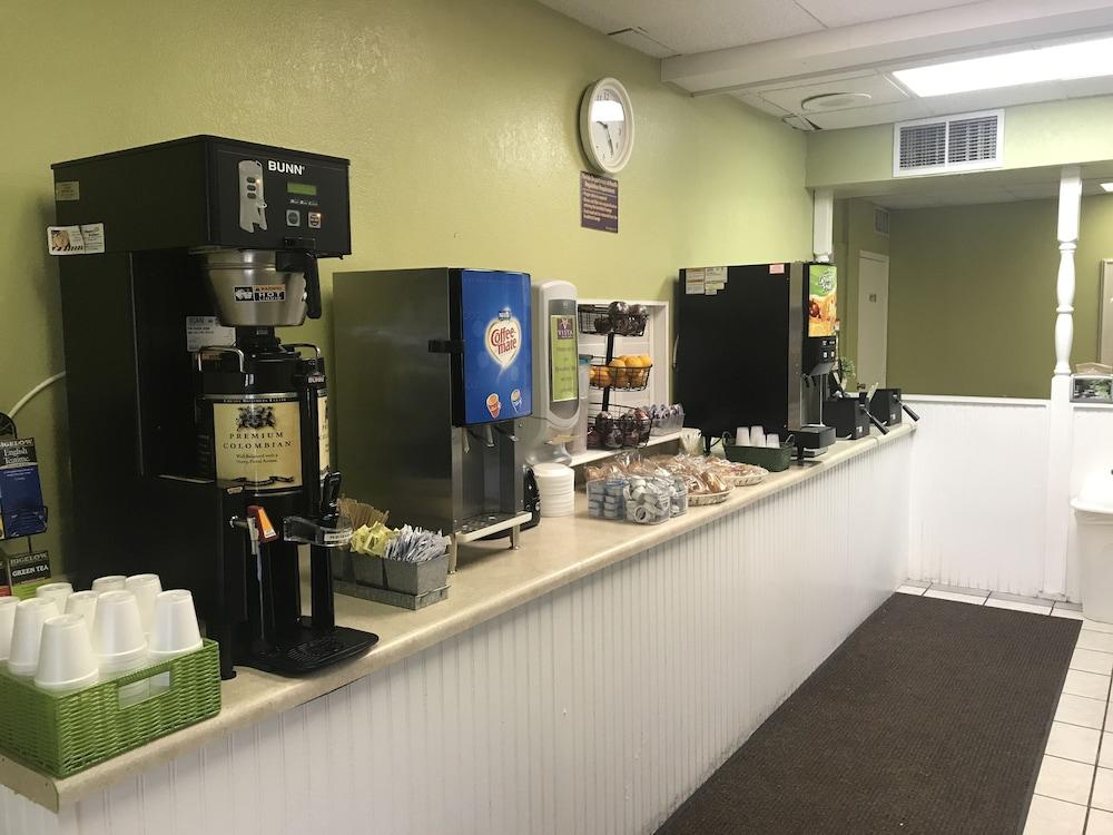 Quality Inn Tampa Lake Magdalene Zewnętrze zdjęcie