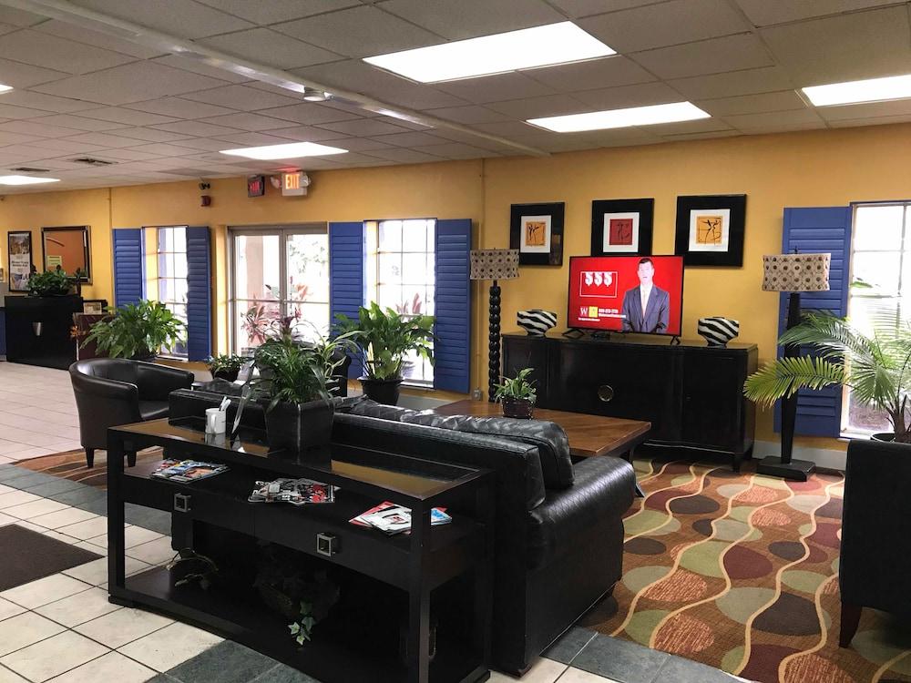 Quality Inn Tampa Lake Magdalene Zewnętrze zdjęcie