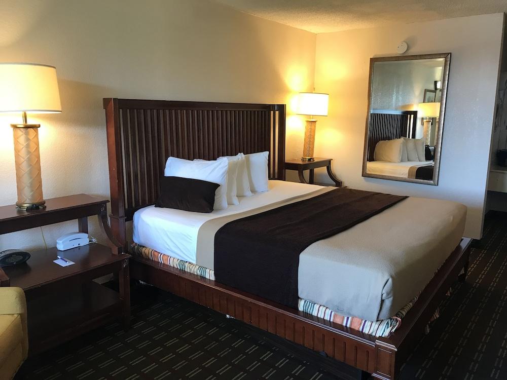 Quality Inn Tampa Lake Magdalene Zewnętrze zdjęcie
