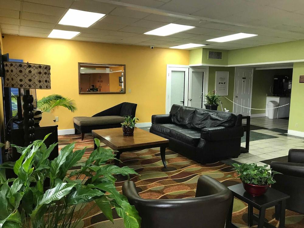 Quality Inn Tampa Lake Magdalene Zewnętrze zdjęcie