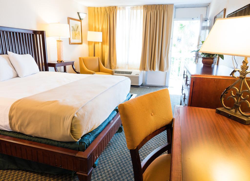 Quality Inn Tampa Lake Magdalene Zewnętrze zdjęcie