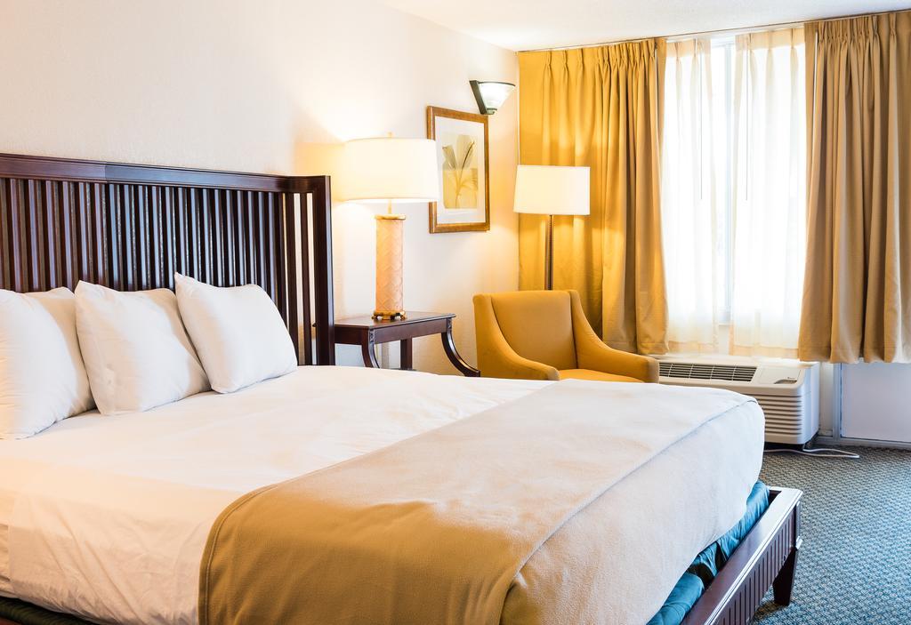 Quality Inn Tampa Lake Magdalene Zewnętrze zdjęcie