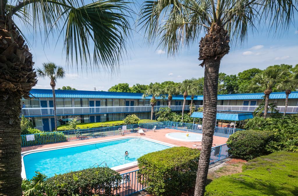 Quality Inn Tampa Lake Magdalene Zewnętrze zdjęcie
